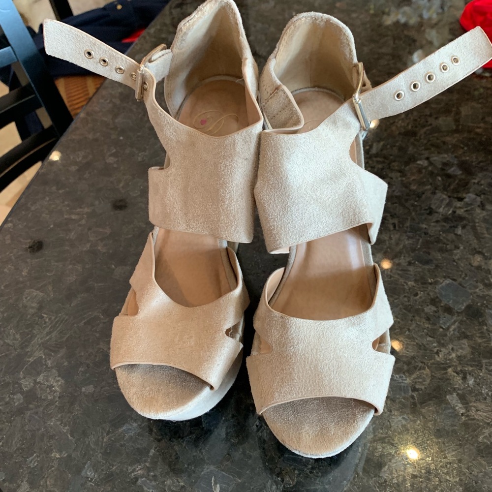 Wedged nude suede heels! Great condition